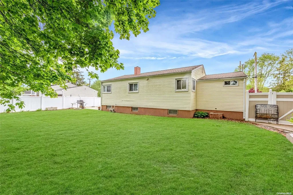 815 Americus Avenue East Patchogue NY 11772