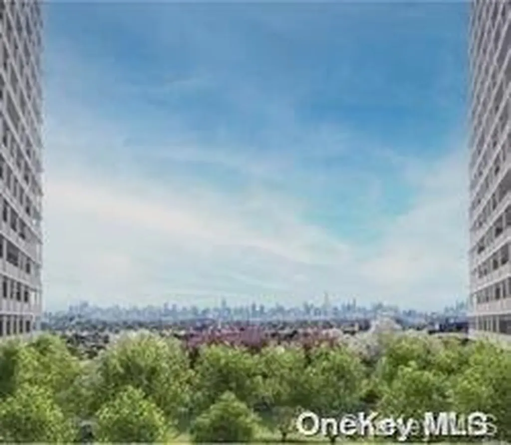 131-02a 40 Road Flushing NY 11354