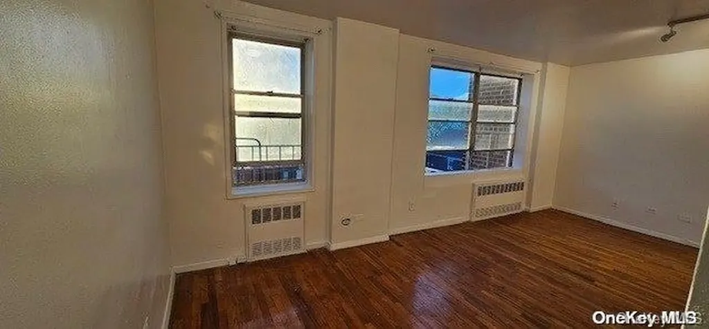222-89 Braddock Avenue Bellerose NY 11426