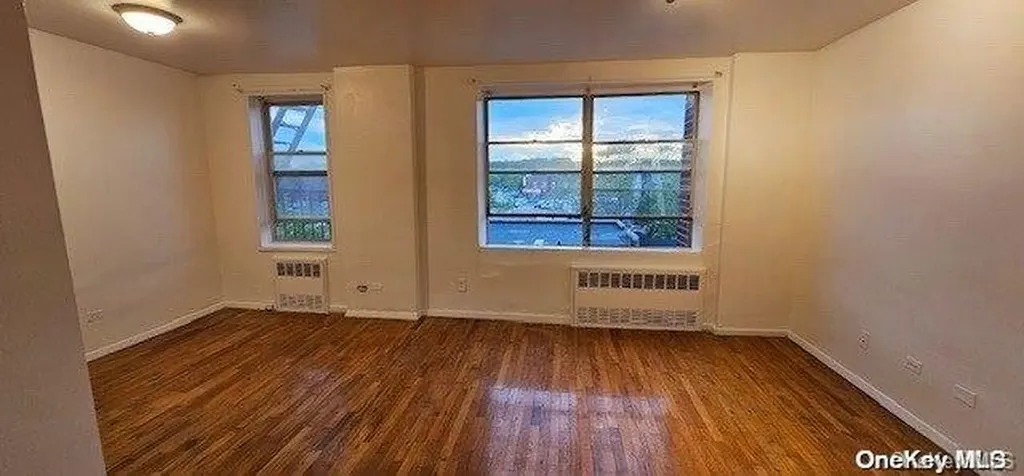 222-89 Braddock Avenue Bellerose NY 11426