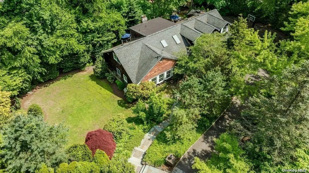 50 Pine Drive Cold Spring Harbor NY 11724