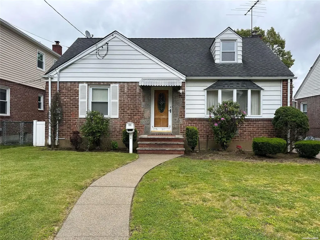 15 Sprague Drive Valley Stream NY 11580