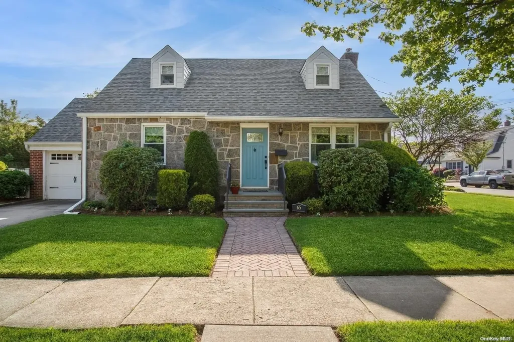 65 Jerome Avenue Mineola NY 11501