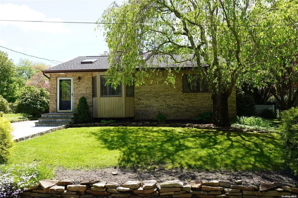 69 Park Street Wading River NY 11792