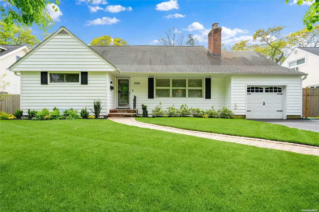 2136 Seneca Drive S Merrick NY 11566