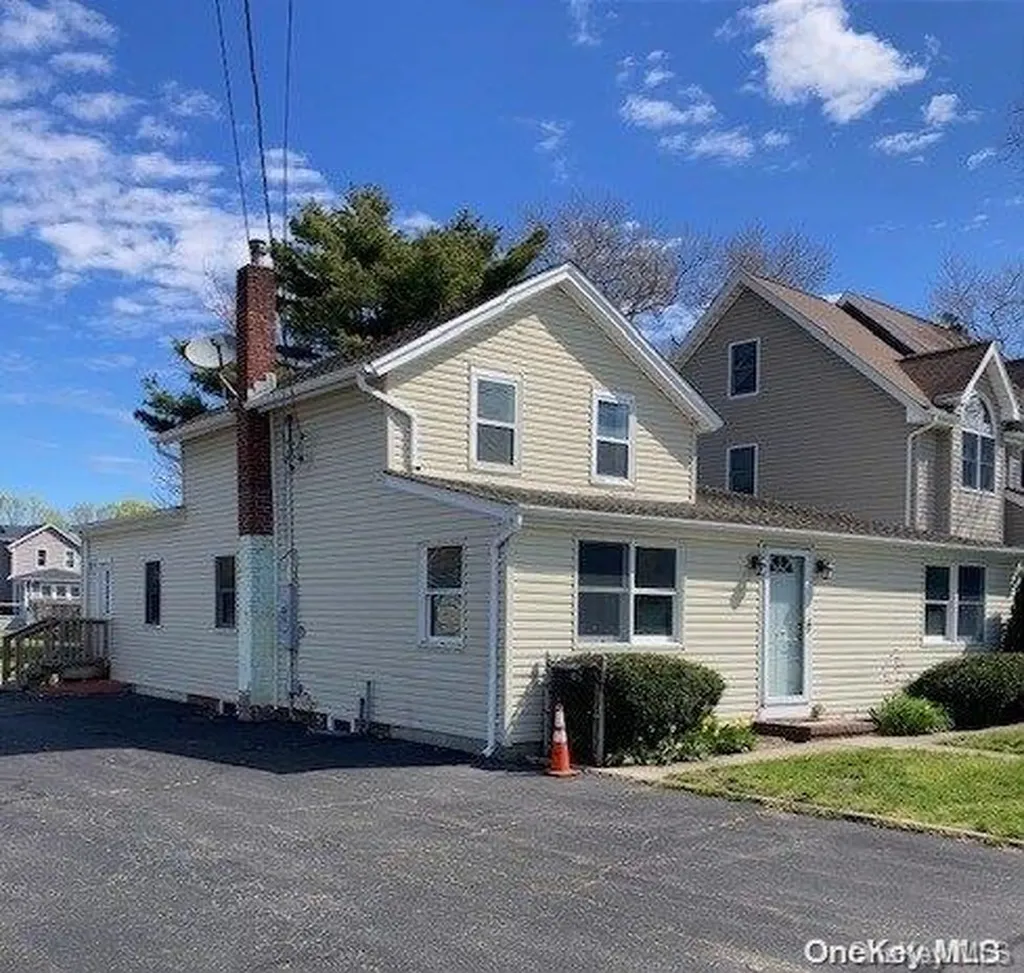 67 Lake Street Patchogue NY 11772