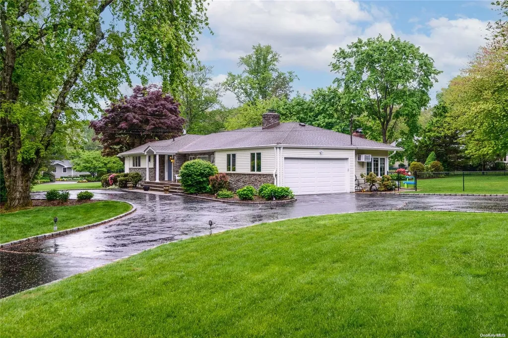 2 Pine Drive Woodbury NY 11797