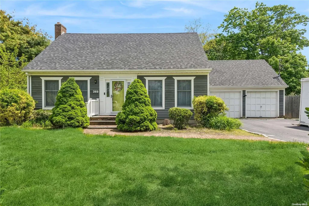 269 Cedar Avenue Patchogue NY 11772