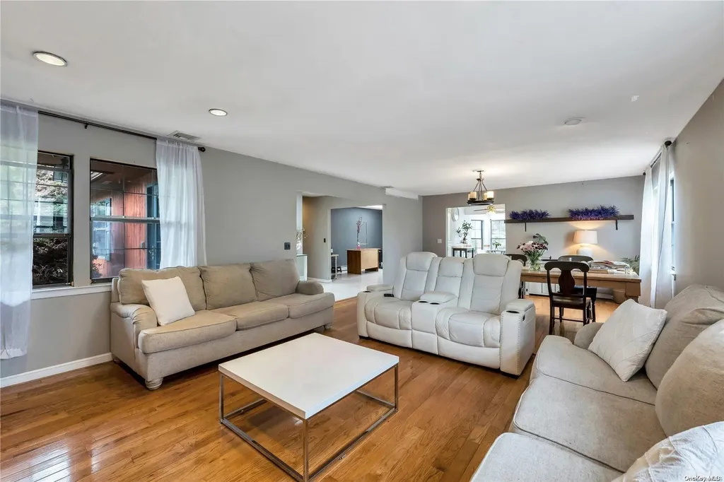 7 Blueberry Lane East Patchogue NY 11772