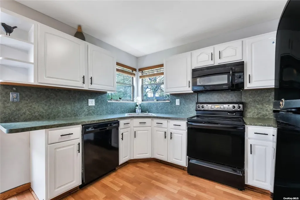 7 Blueberry Lane East Patchogue NY 11772