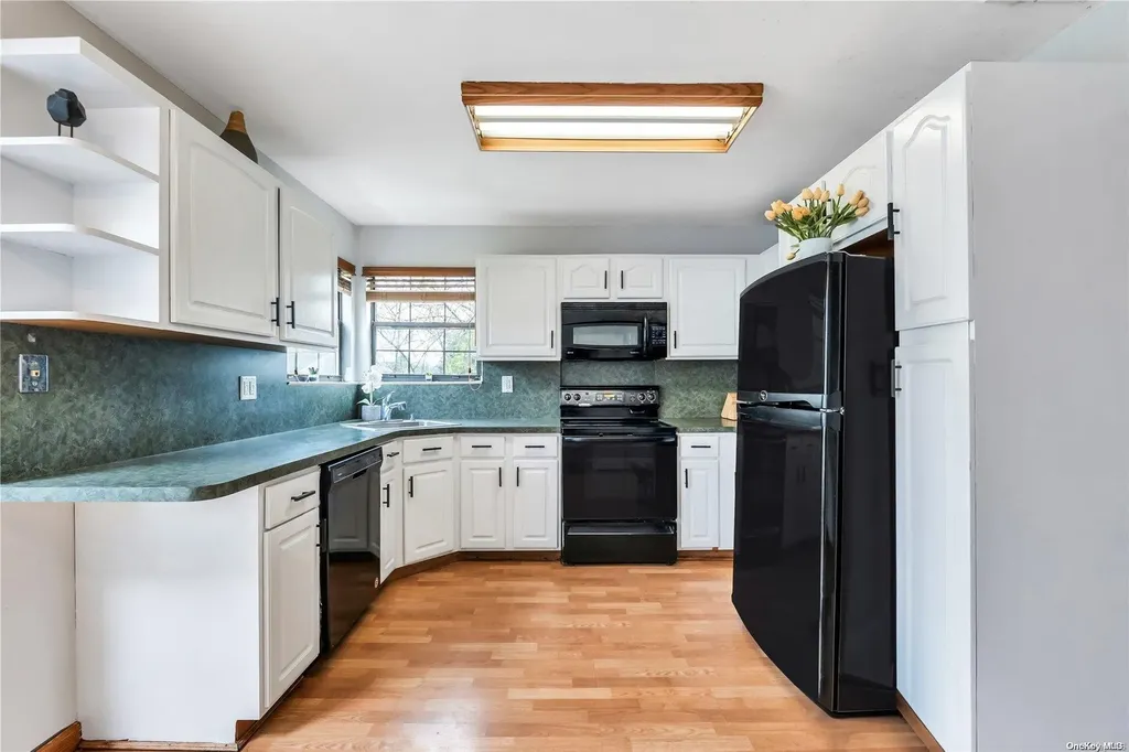7 Blueberry Lane East Patchogue NY 11772