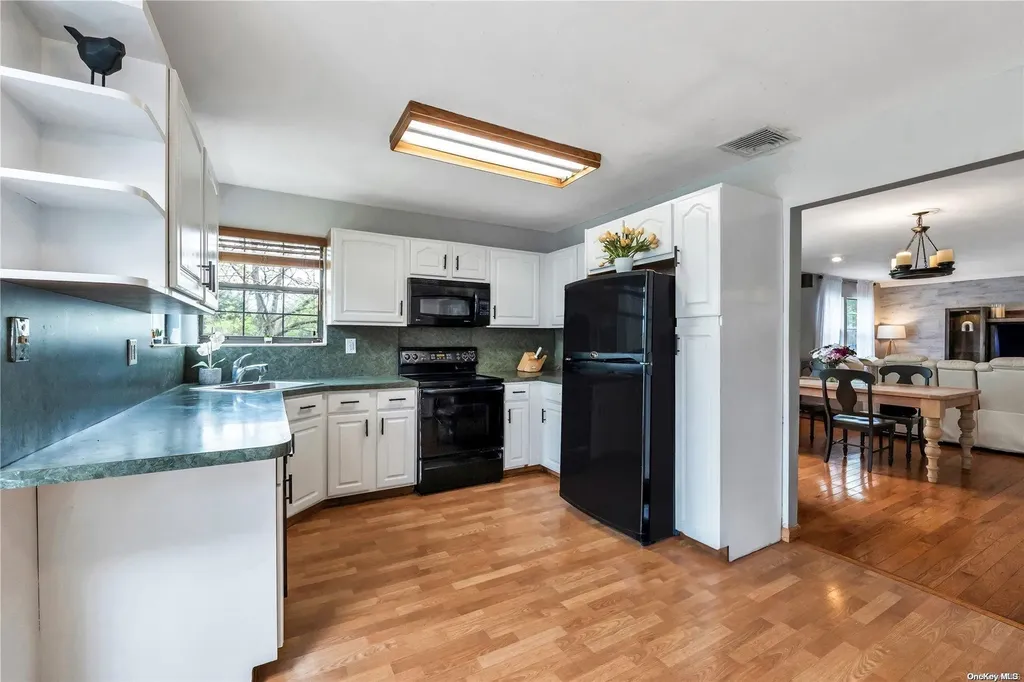 7 Blueberry Lane East Patchogue NY 11772