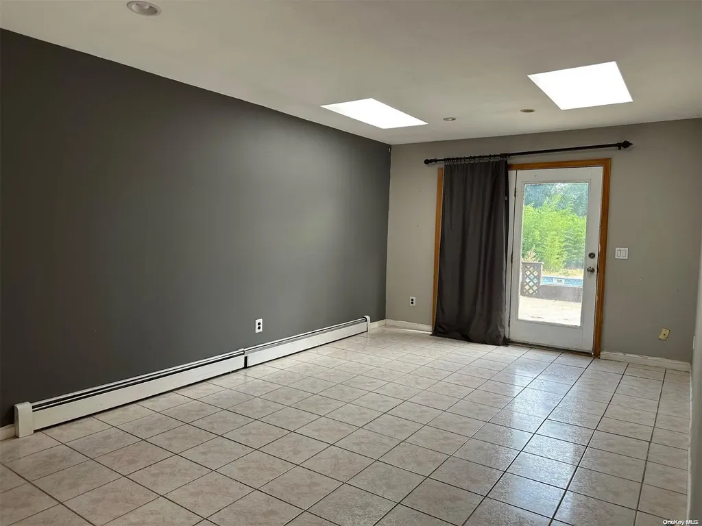 7 Blueberry Lane East Patchogue NY 11772