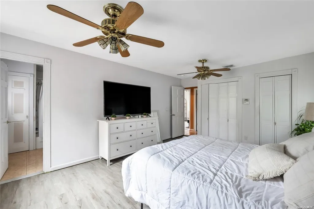 7 Blueberry Lane East Patchogue NY 11772