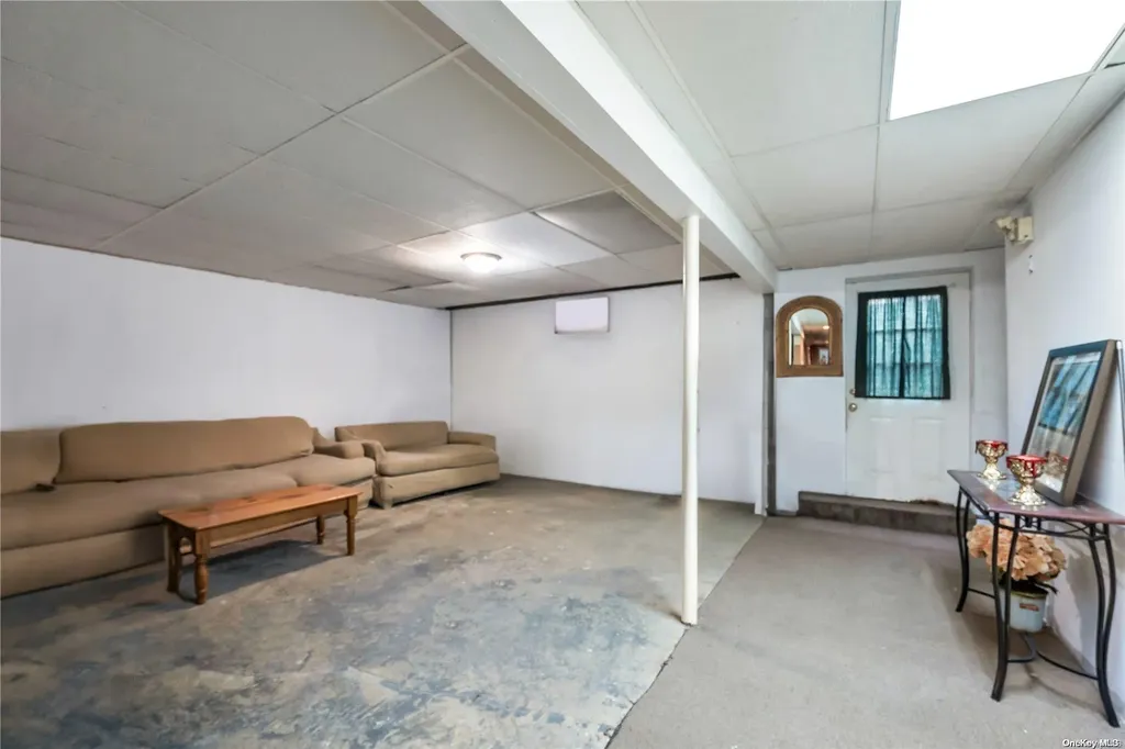 7 Blueberry Lane East Patchogue NY 11772