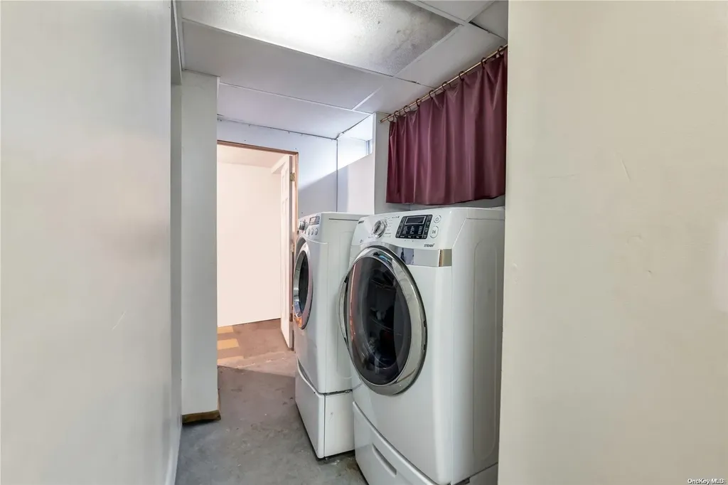 7 Blueberry Lane East Patchogue NY 11772