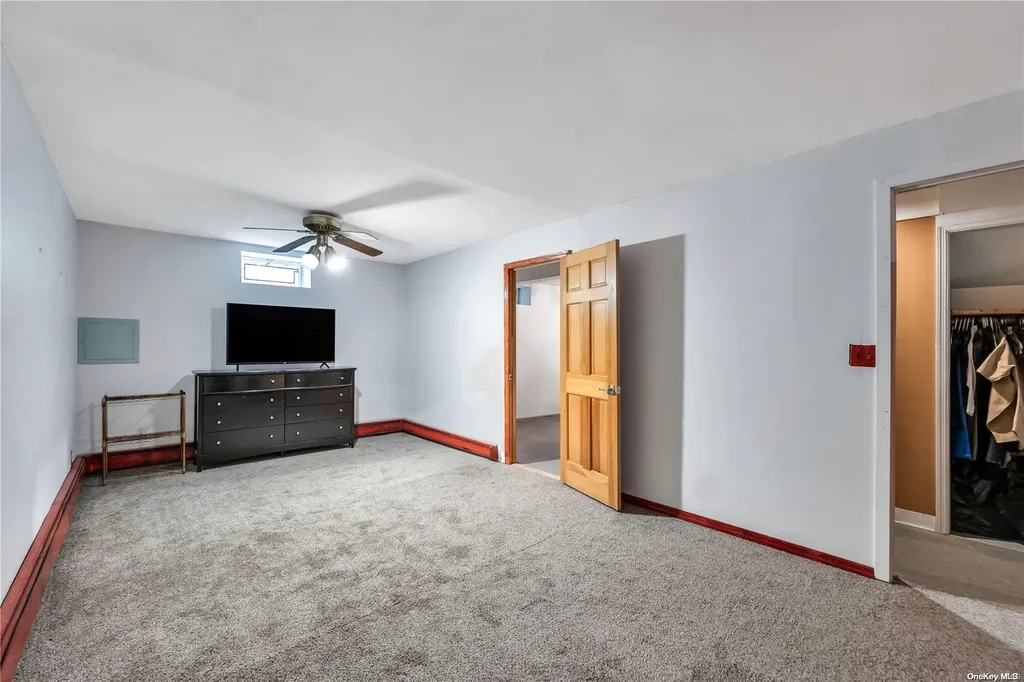 7 Blueberry Lane East Patchogue NY 11772