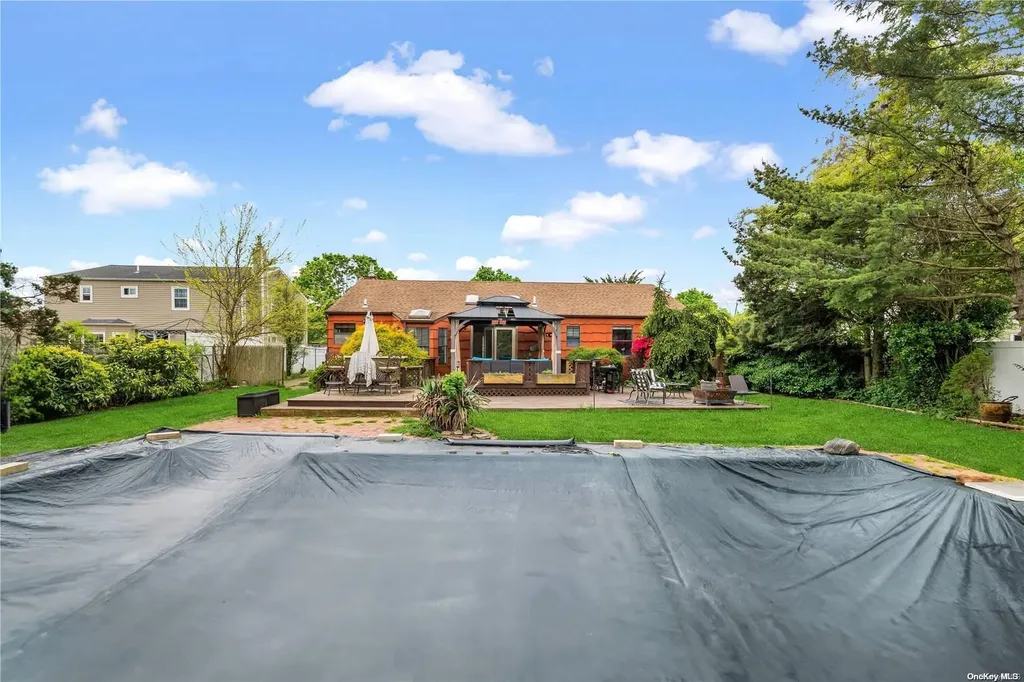7 Blueberry Lane East Patchogue NY 11772