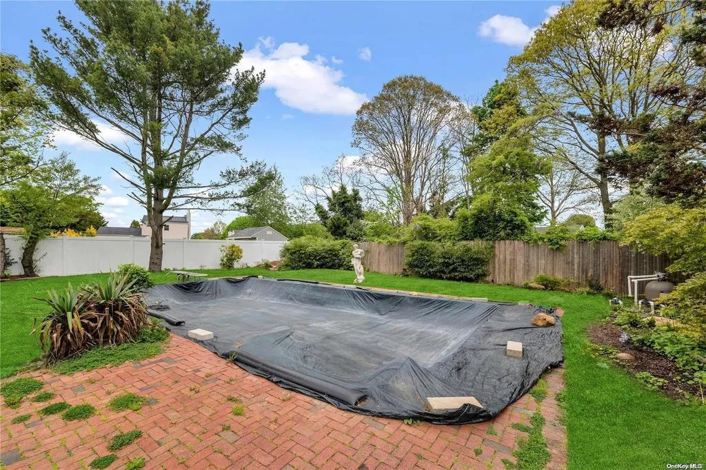 7 Blueberry Lane East Patchogue NY 11772
