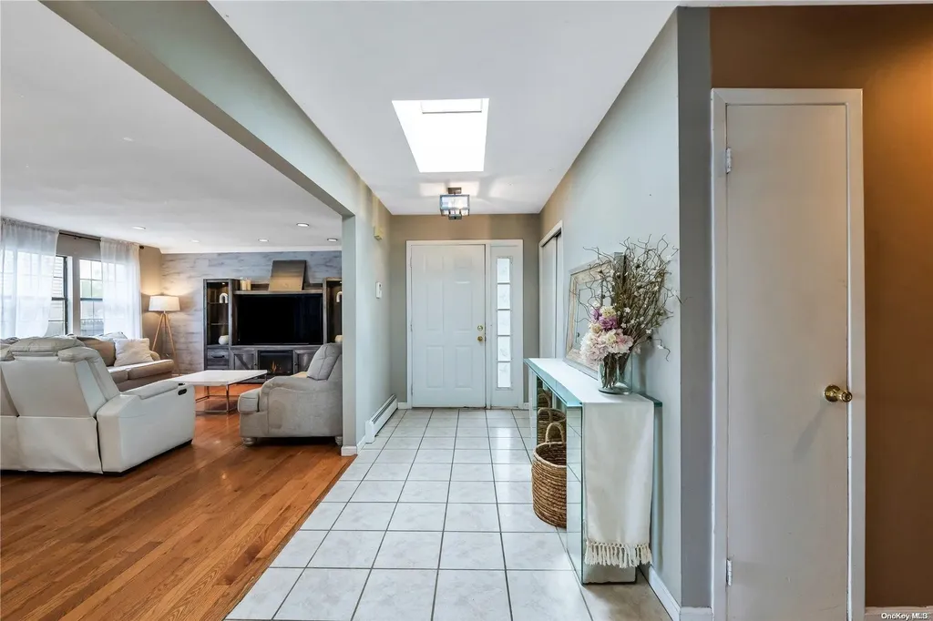 7 Blueberry Lane East Patchogue NY 11772