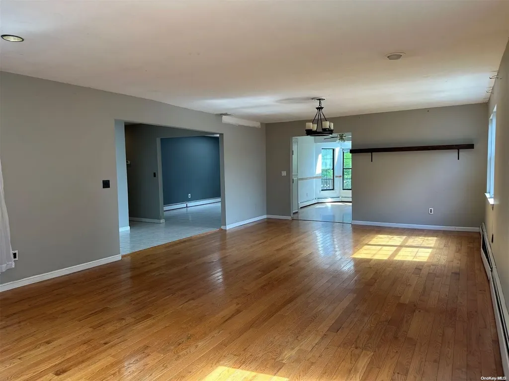 7 Blueberry Lane East Patchogue NY 11772