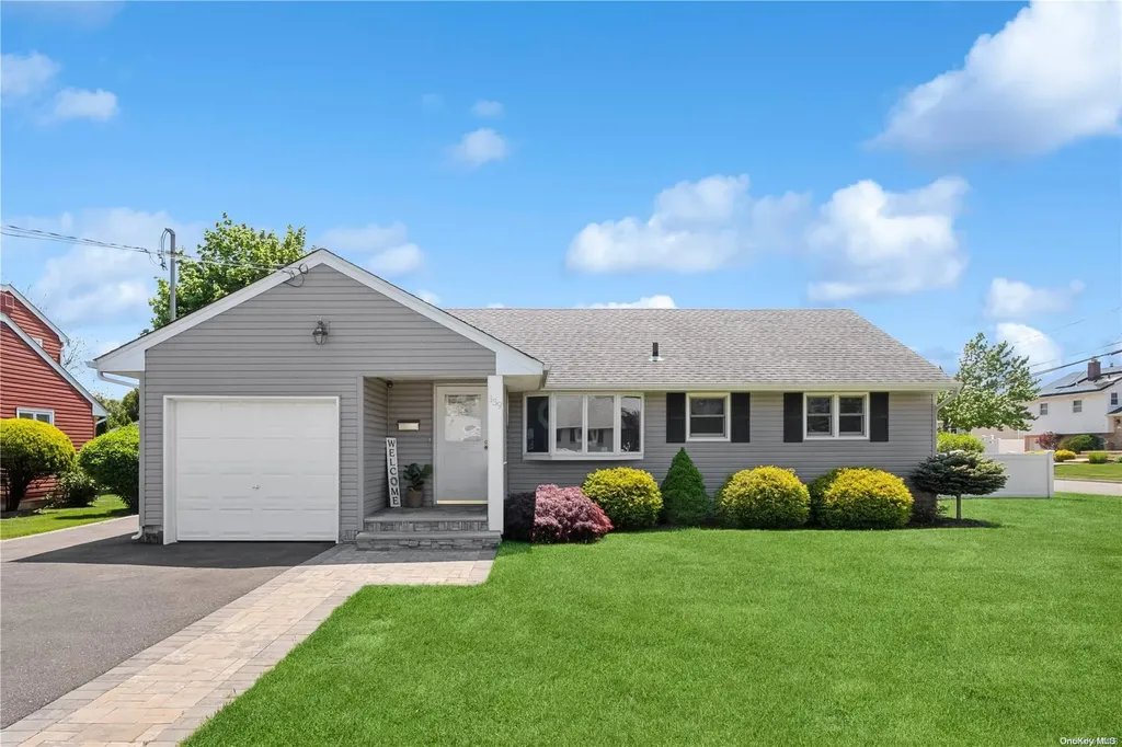 139 Saint Marks Place Massapequa NY 11758