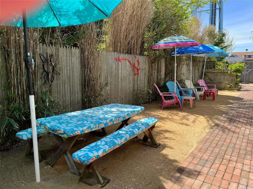 4 Surfview Walk Seaview NY 11770