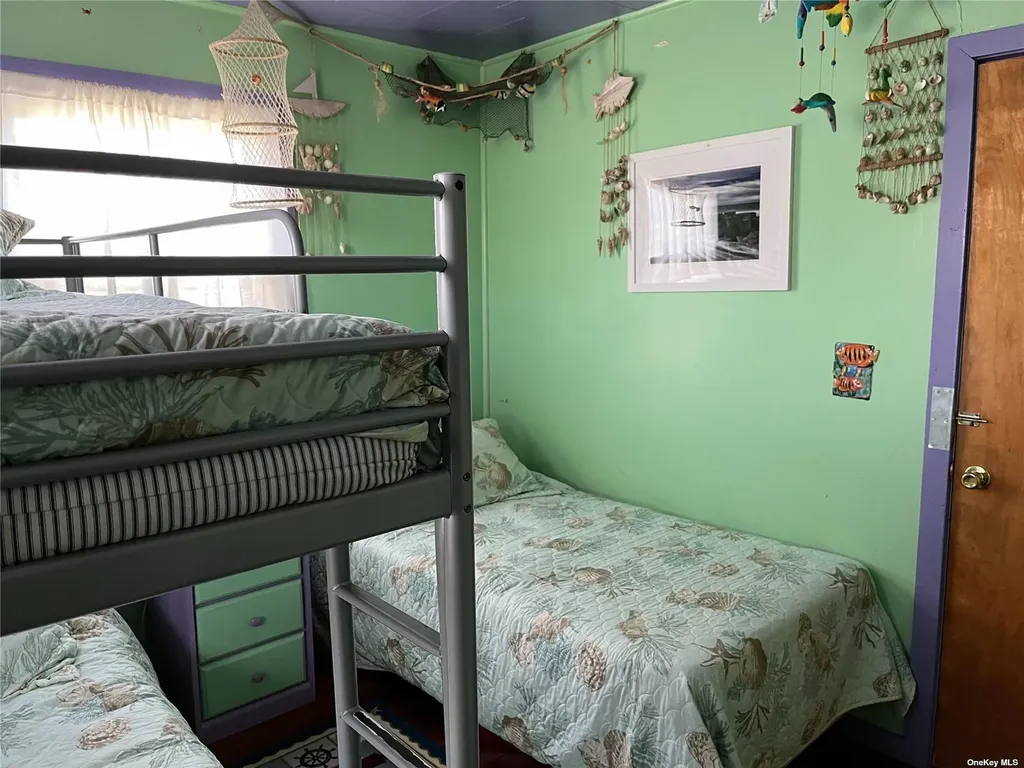 4 Surfview Walk Seaview NY 11770