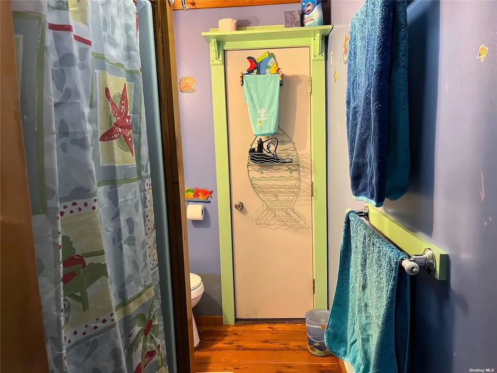 4 Surfview Walk Seaview NY 11770