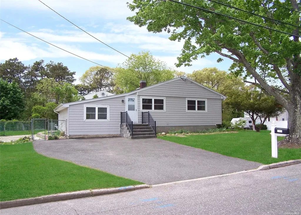194 Smithtown Polk Boulevard Centereach NY 11720