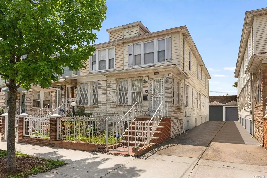 590 E 51st Street Brooklyn NY 11203