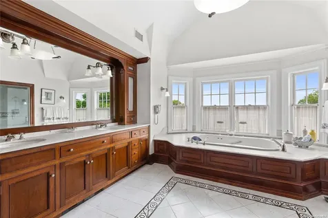 2 Delafield Street Westhampton Beach NY 11978
