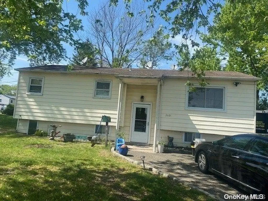2601 Wave Avenue Medford NY 11763
