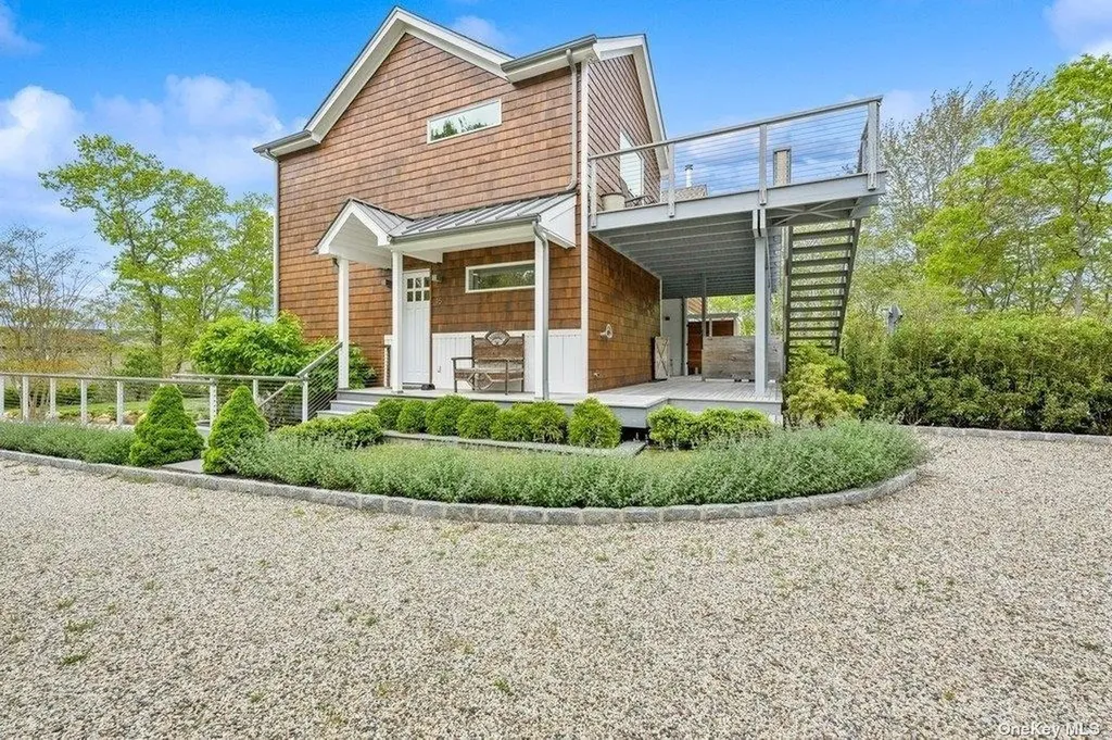 15 Hill Side Lane East Hampton NY 11937