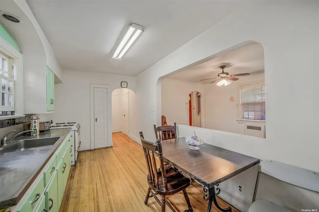60-14 60th Avenue Maspeth NY 11378