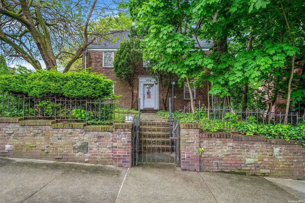 60-14 60th Avenue Maspeth NY 11378