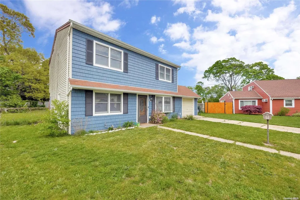 5 Birch Circle Farmingdale NY 11735
