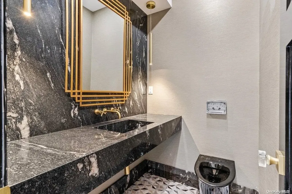 87 Prospect Avenue Cedarhurst NY 11516