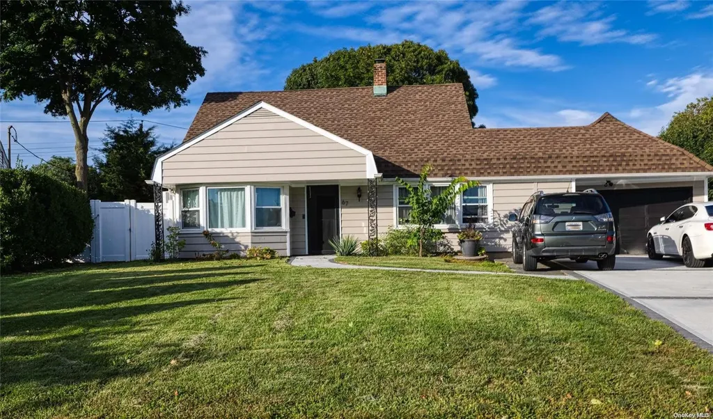 67 Forge Lane Levittown NY 11756