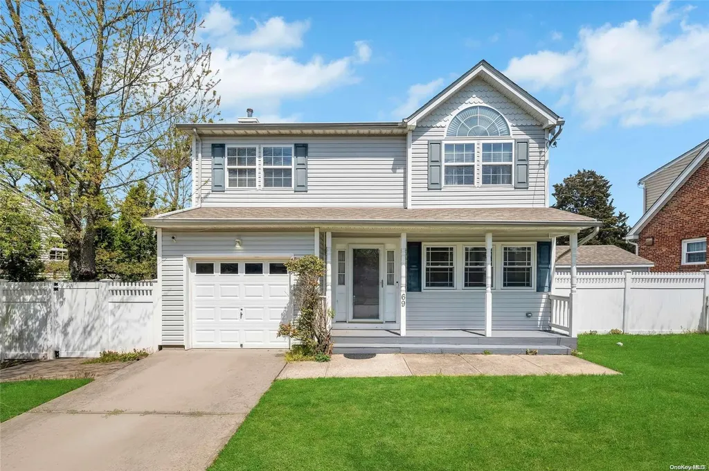 69 Cedar Road Amityville NY 11701