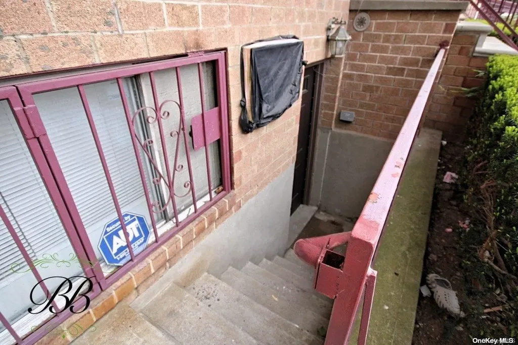 557 E 87th Street Brooklyn NY 11236