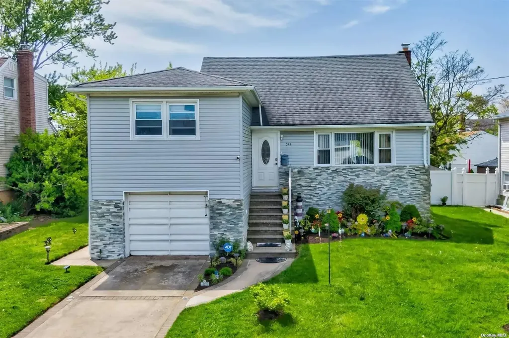 544 S Ocean Avenue Freeport NY 11520
