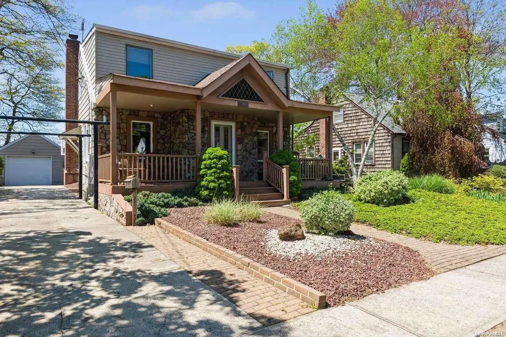 1780 Hanover Place Merrick NY 11566