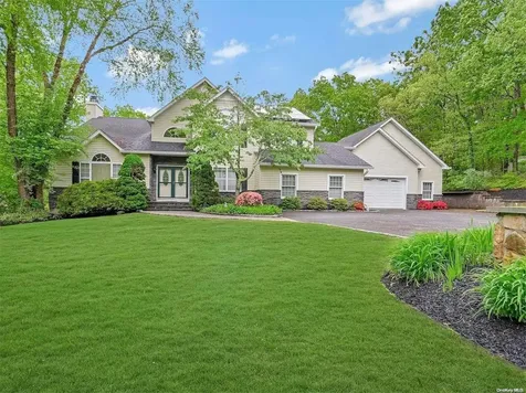 19 Silas Woods Road Manorville NY 11949