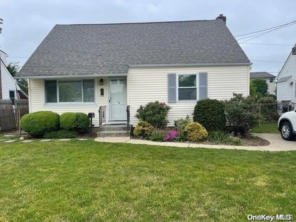 30 Audrey Avenue Plainview NY 11803