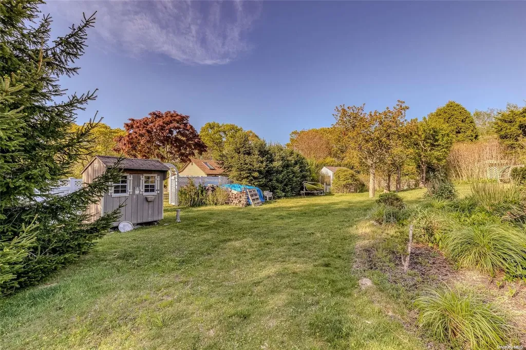 14 5th Street Wading River NY 11792