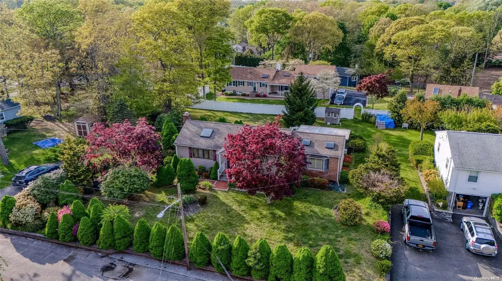 14 5th Street Wading River NY 11792