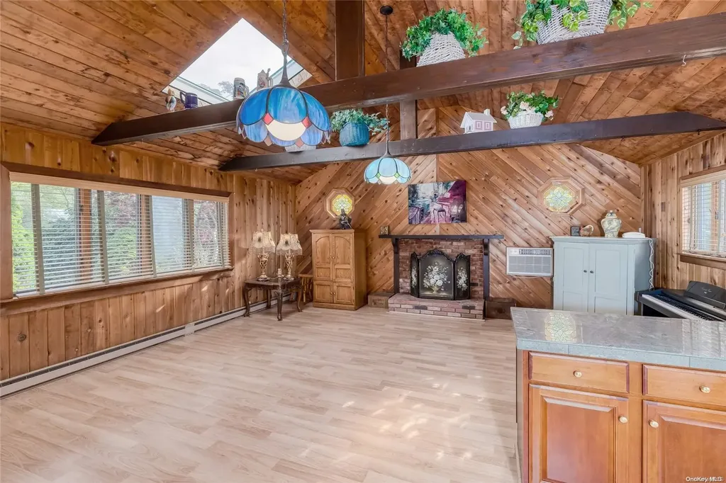 14 5th Street Wading River NY 11792