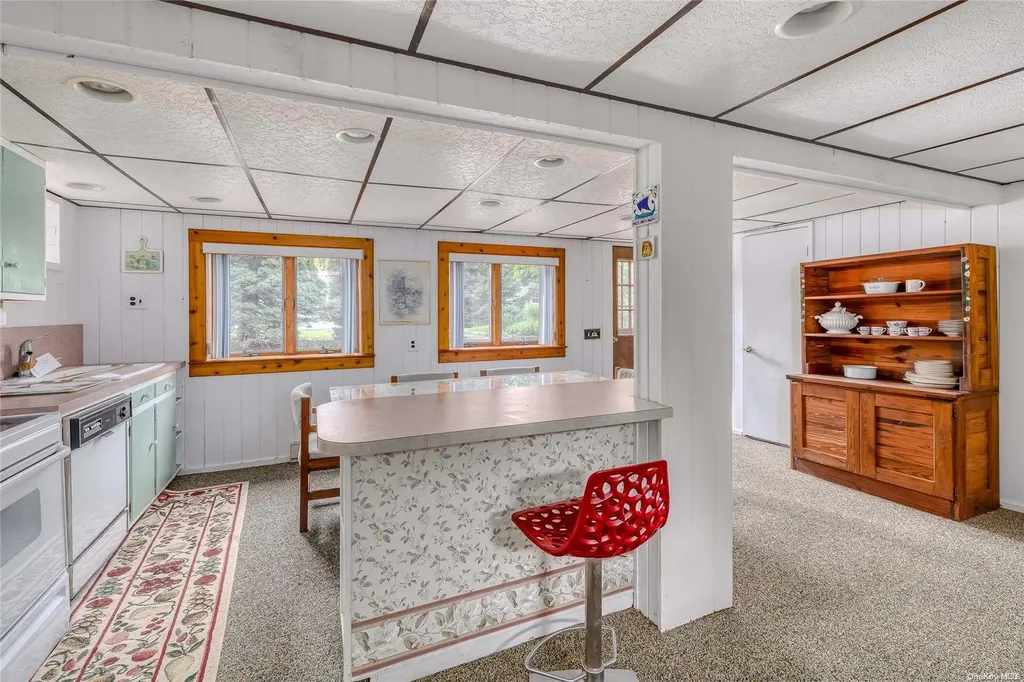 14 5th Street Wading River NY 11792
