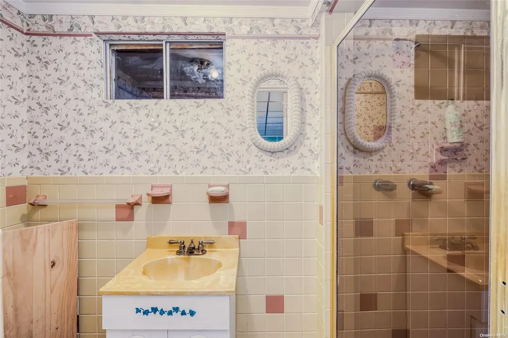 14 5th Street Wading River NY 11792